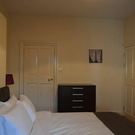 Metrostays - O'connell Street 85-3 *