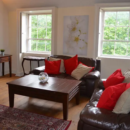 Metrostays - O'connell Street 85-3